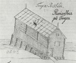 'Tangens Packbude' var provianthuset på Tangen. Eit liknande hus stod på Farnes i Øvre Årdal.