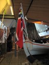Akterspeglen har gjeve namnet på båten, speglbåt, det vil seie båt med spegl, tverr akterende. I 1960 hadde båten framleis eit unionsflagg på full stang. Det følgde med båten til Norsk Sjøfartsmuseum.