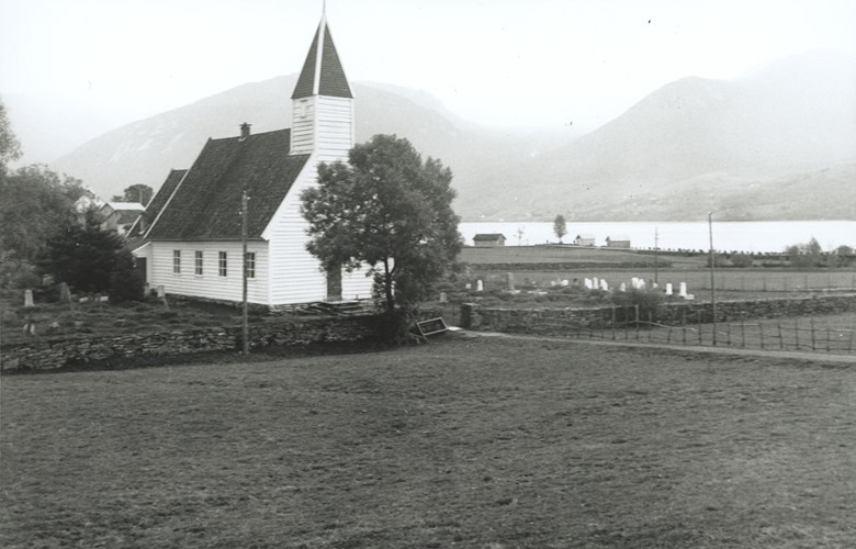 Ålhus kyrkje 1934.
