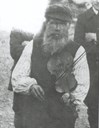 Ein av dei som har sett mest preg på folkemusikken i Naustdal er Jakob Slettemark (1844-1932).
