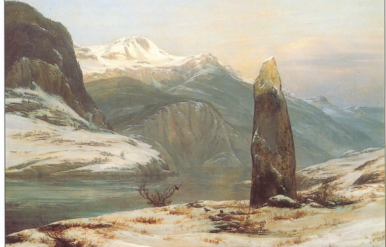 I. C. Dahl: "Vinter ved Sognefjorden", 1827. Landskapet kan avgrensast nærare. Bautasteinen står på Nornes med Fimreite på andre sida av Sogndalsfjorden. Fjella i bakgrunnen ligg på sørsida av Sognefjorden. 
