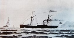 «Nordfjord» som DS «Arendal»;  namnet skipet hadde frå det var nytt i 1865 til det vart selt til Richard With i 1881. Biletet står i boka «De blå skipene. VDS langs fjord og fjære i hundre år (1981) av Leif B. Lillegaard. Det står ingen fotoreferanse.