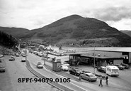Ferjekaia i Kaupanger var den mest trafikkerte i Sogn og Fjordane fram til 1995, då det nye sambandet mellom Fodnes-Mannheller overtok. I 1970 vart det bygd to ferjekaier grunna den store trafikken.
