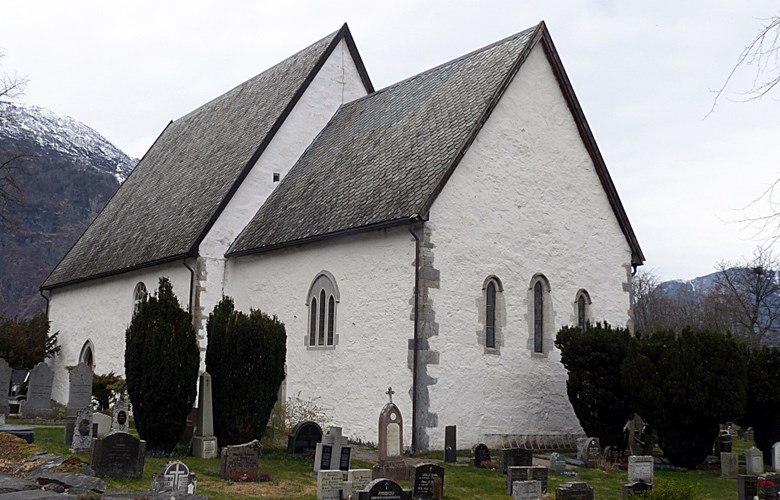 Vangen kyrkje, «Hoved-Kirke», var vallokale  i 1814. 