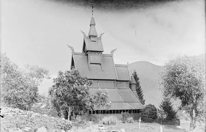 Hopperstad stavkyrkje bygd ca.1130 var hovudkykje og vallokale i Vik prestegjeld i 1814.