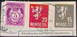 Dombestein hadde eige postopneri i perioden 1887 til 1895, og brevhus frå 1931 til 1968. Her ser me tre frimerke med to stempel frå Dombestein.
