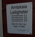 <p>Amtskaia i Kalv&aring;g som adresse til utleige-leilegheter i nyare bygg oppsett i &laquo;sj&oslash;husstil&raquo;.</p>