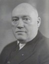 <p>Ivar Tveit (1880-1952), f&oslash;dd i Hyllestad, redakt&oslash;r i avisa Sogn og Fjordane, Leikanger.</p>