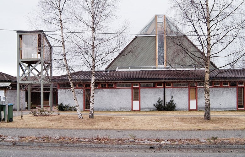 <p>Sandane kyrkje er eit moderne gudshus, inspirert av naturen i Gloppen.</p>