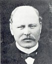Rasmus Sindre var ordførar i Innvik frå 1895 til 1908 og medlem av Nordre Bergenhus amtsting. I følgje Fjordenes Blad var det Sindre som kom med forslag om at amtstinget skulle sende ei fråsegn til Stortinget etter sanksjonsnektinga 27. mai.
