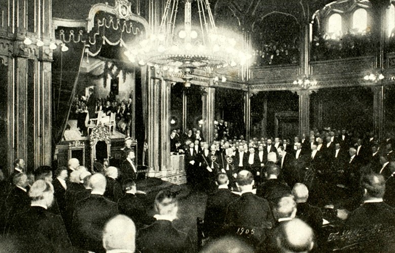 Det 55. storting (1905-1906) vart opna 12. oktober 1905, av statsminister Christian Michelsen, som formann for regjeringa. Det 54. stortinget vart oppløyst to dagar før, 10. oktober. 