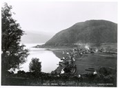Oversynsbilete over Sogndalsfjøra, truleg i slutten av 1880-åra.