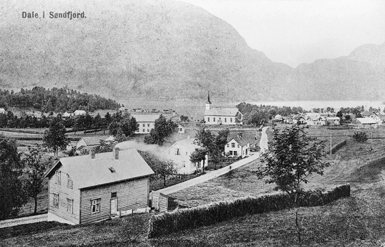 'Dale i Søndfjord', Prospektkort frå Dale sentrum rundt århundreskiftet<br />