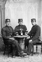 Fjalerkarar som truleg var på nøytralitetsvakt i 1905. Frå venstre: Hans Sørebø (f.1881), Anton Gallefoss (f.1881) og Torsten Gallefoss (f. 1881) 