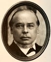Gunder B. Thune var ordførar i Naustdal kommune frå 1896 til 1907. Han var også skribent i avisa Nordre Bergenhus amtstidende.