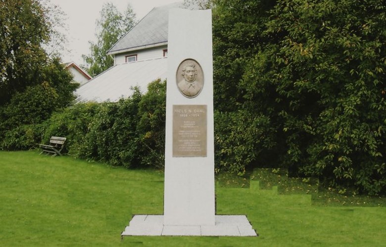 Minnesmerket over Niels Nielsen Dahl i Melhus, Sør-Trøndelag.