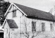 Vadheim bedehus, bygd i 1912. I 1914 reiste nokre menn frå Dalsøyra inn til Vadheim for å sjå på bedehuset der. Dei ynskte seg nokolunde same bedehus på Dalsøyra. I 1954 vart bedehuset vigsla til kyrkjeleg bruk og endra namn til Vadheim bedehuskapell.

