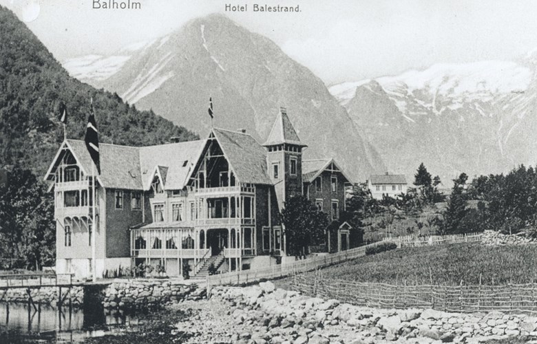 Hotell Balestrand slik det såg ut frå starten av. 

