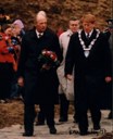 I 1997 vart det feira 1000-års jubileum på Dragseidet for Olav Tryggvason sitt kristningsting. Av dei 10 000 deltakar var det mange bispar og prestar. Hovudgjesten var kong Harald V - her i lag med ordførar Sverre Hoddevik og fylkesmann Oddvar Flæte.