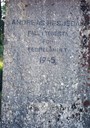 Steinen som står ved Eikefjorden kyrkje, har denne innskrifta: ANDREAS HESJEDAL - FALL I TENESTA - FOR - FEDRELANDET - 1945.