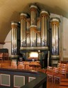 Frå galleriet i Vereide kyrkje. Orgelet er frå 1981 og er bygt av Eystein Gangfløtt. Det er heilmekanisk med 22 stemmer fordelt på to manualar og pedal.
