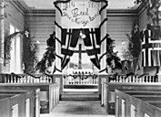 17. mai 1914 var kyrkja pynta til feiringa av 100-årsdagen for den norske grunnlova. Eit banner er hengt opp med påskrifta "Gud Signe Norigs land".
