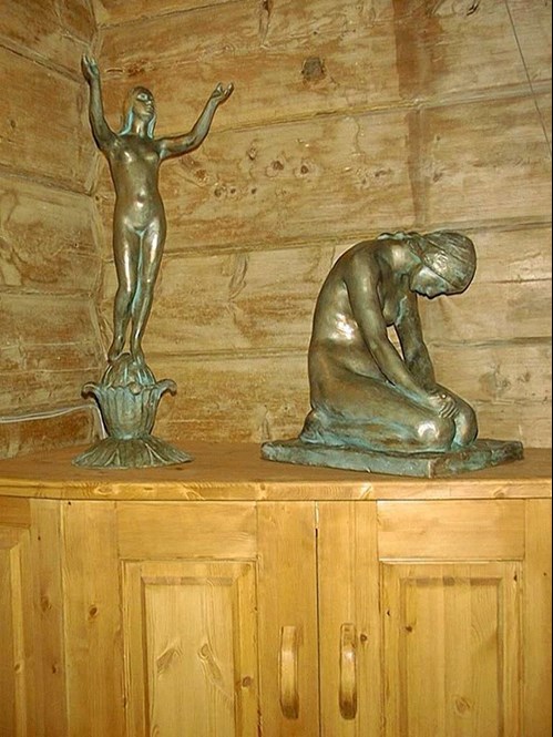 Bilete av skulpturane "Mot Morgenrøden" og "Bøn."