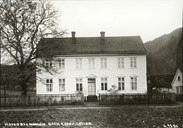 Hovudbygningen i Osen fotografert kring 1900.
