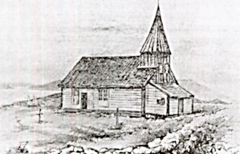 Slik såg gamlekyrkja på Husøy ut. Ho vart rivi etter at det vart bygd ny kyrkje i Straumen i 1896.
