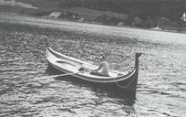 Nordlandsbåten til Eilert Adelsteen Normann. Denne båten fekk montert påhengsmotor.
