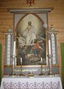 Altertavla er, til liks med den i systerkyrkja i Lavik, måla av Christen Brun. Motivet er ein kopi av Adolph Tidemand si altertavle i Bragenes kyrkje i Drammen, "Christi Opstandelse".
