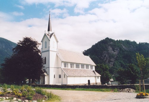 Bilete av Holmedal kyrkje.