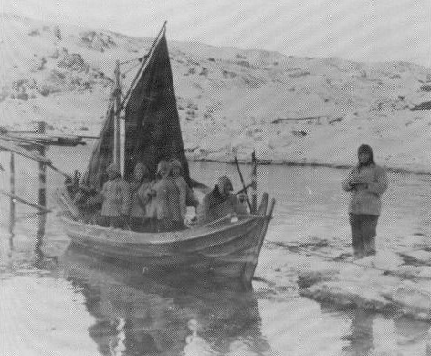 Bilete av ein robåt, som Bergkompaniet ofte brukte som farkost.